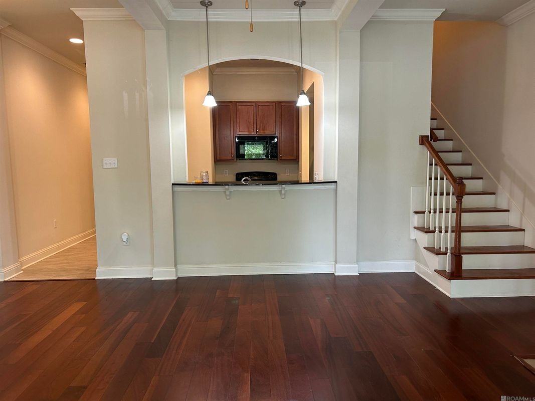 2137 S Commerce Ave ##113 - Photo 3 of 29