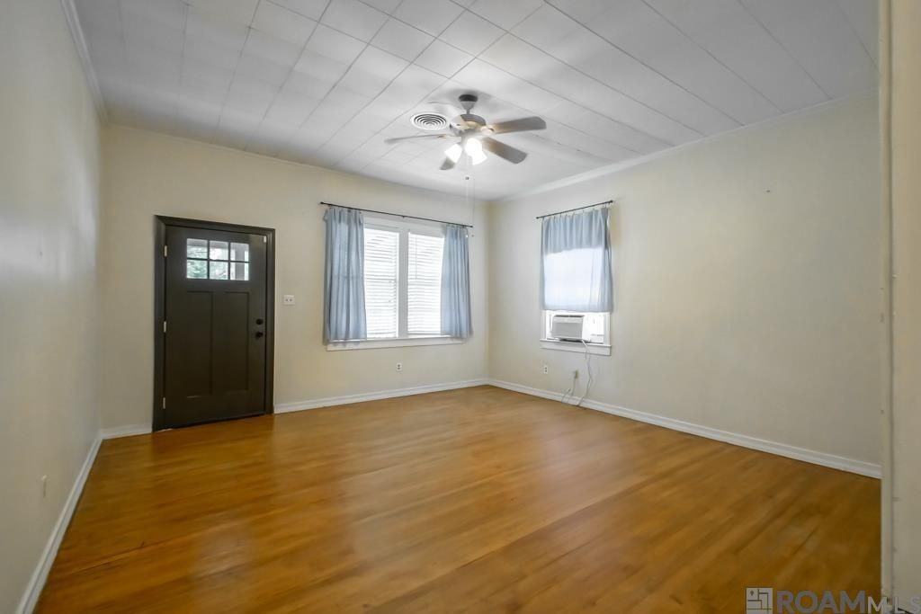 110 Saint Jude St - Photo 4 of 26