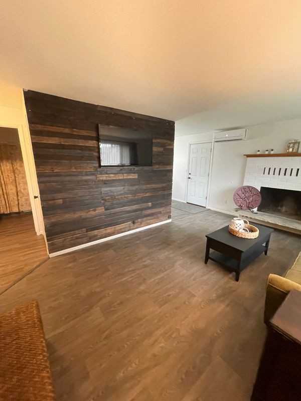 455 S Morain St - Photo 6 of 17