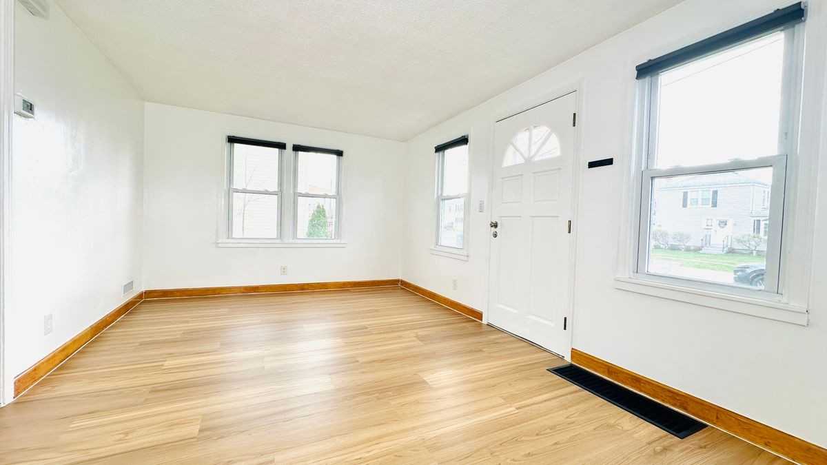 465 75th St - Photo 4 of 15