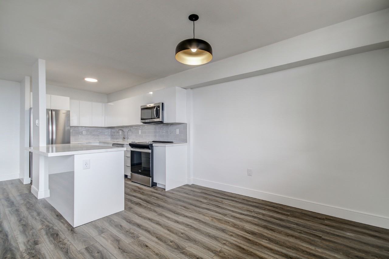 370 Ridelle Ave. - Photo 4 of 50