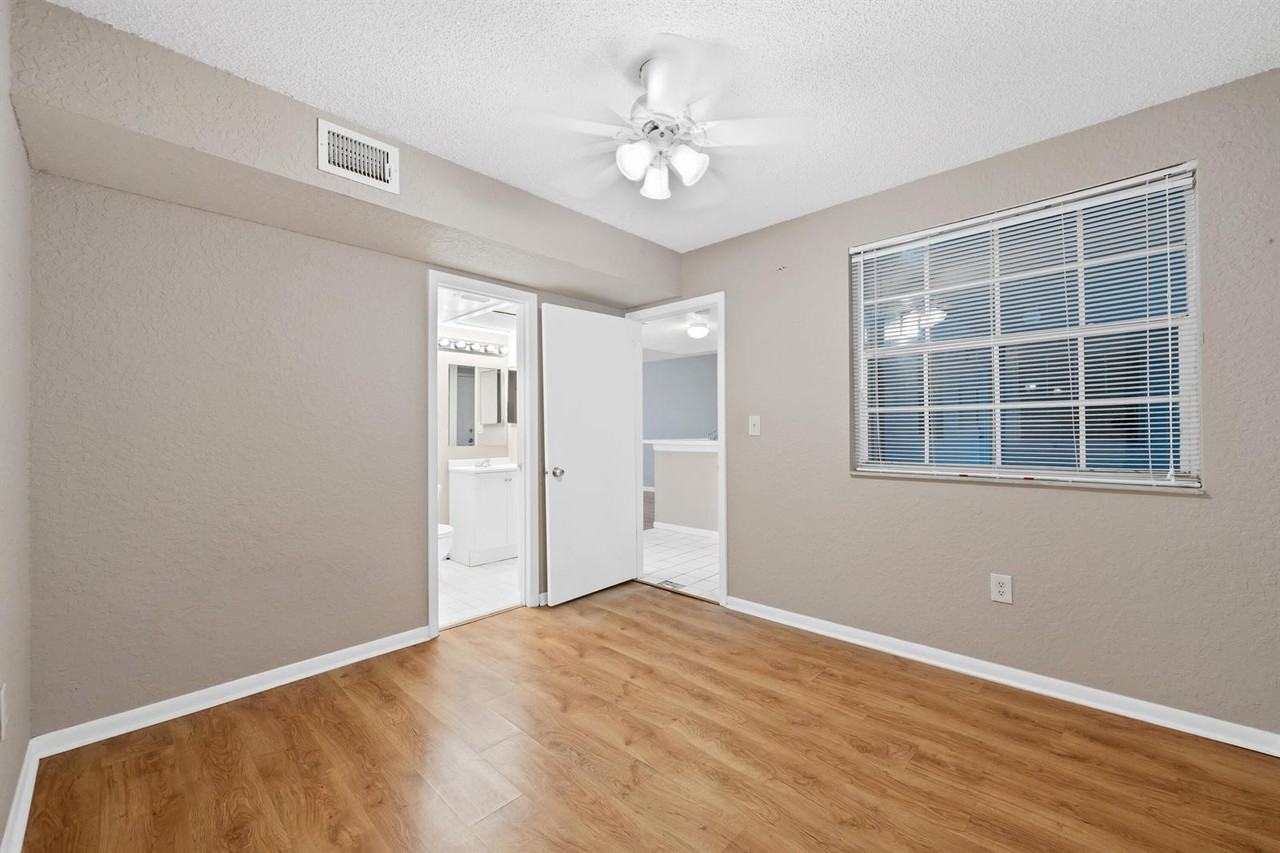 2861 North Oakland Forest Drive #202 - Photo 7 of 8