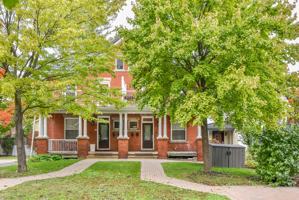 featured image of 209B Paisley St