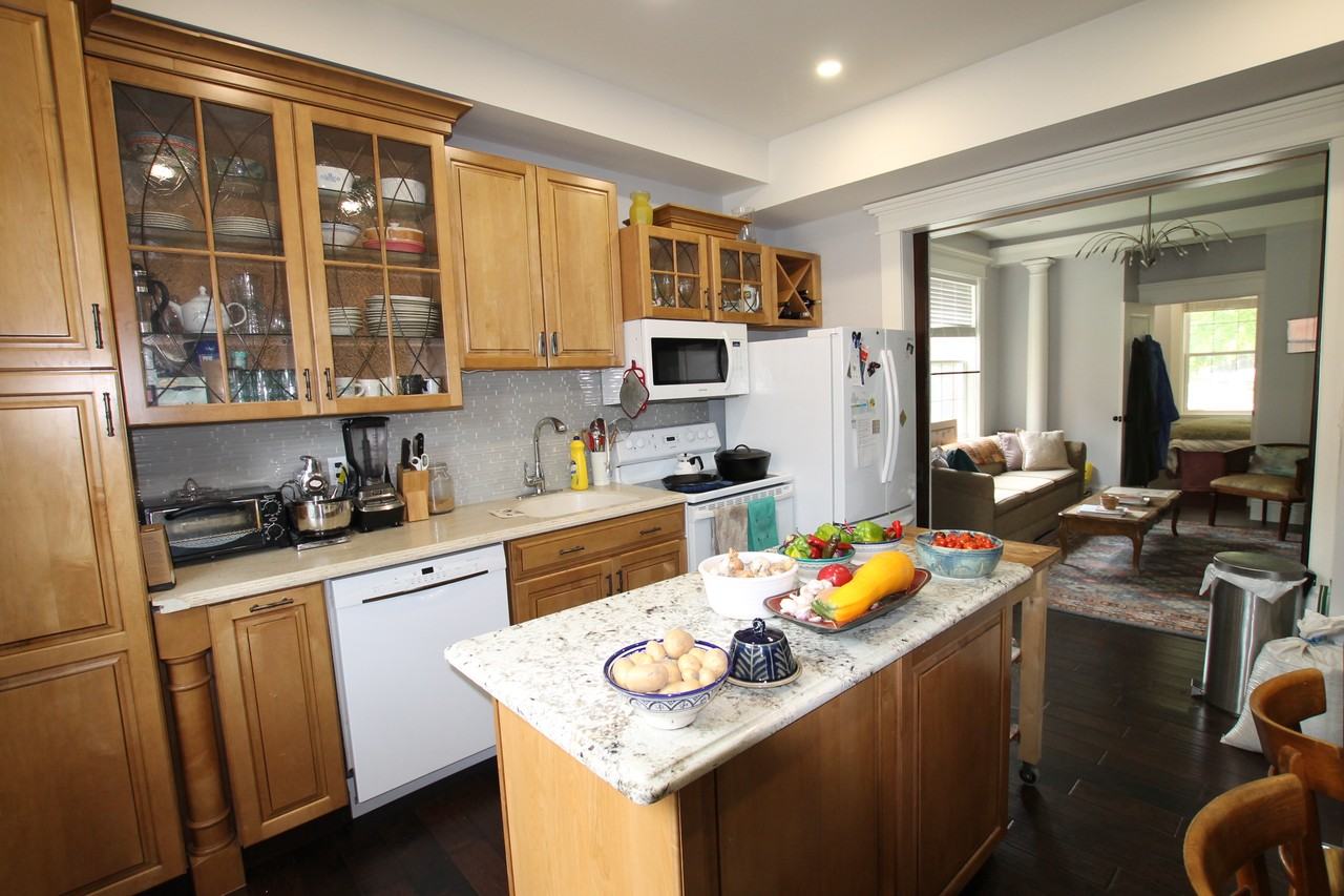 209B Paisley Street - Photo 7 of 20