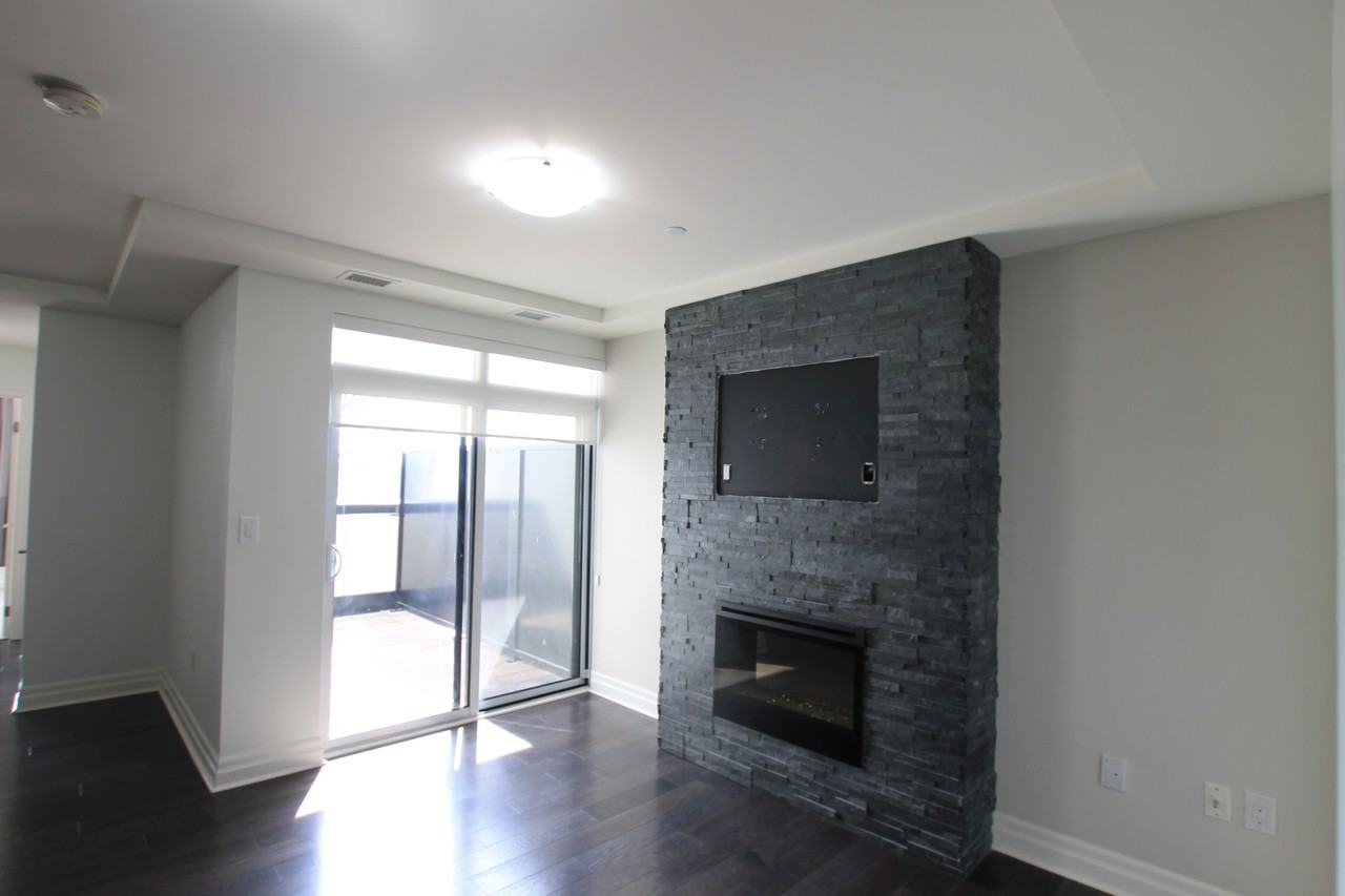 312-150 Wellington St E - Photo 6 of 18