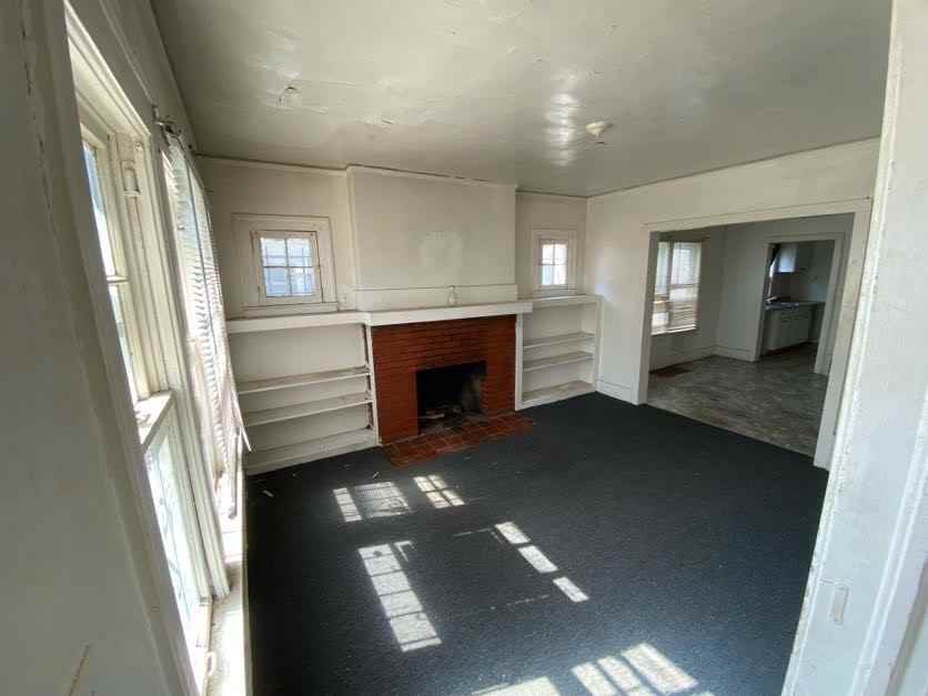 1952 Louise St - Photo 6 of 6