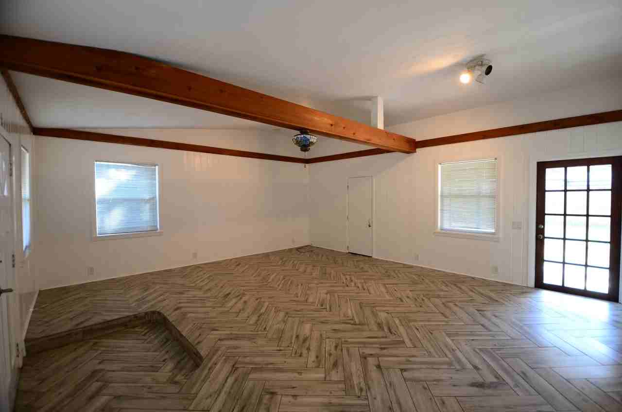 28 Nw 36th Ter - Photo 3 of 20