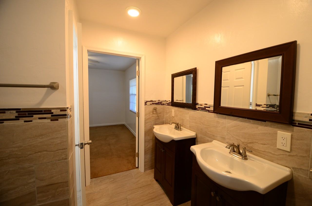 28 Nw 36th Ter - Photo 5 of 20