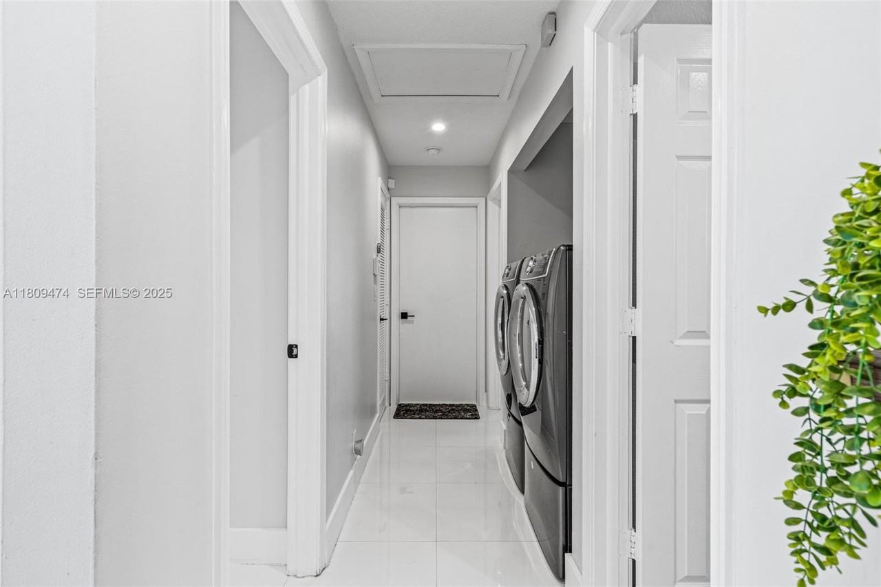 18273 Northwest 7th Street #1 - Photo 6 of 34