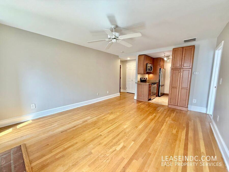 220 13th St Se #15 - Photo 4 of 15