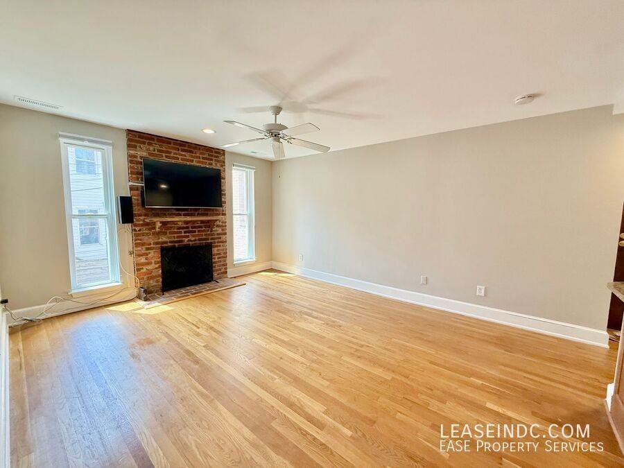 220 13th St Se #15 - Photo 5 of 15