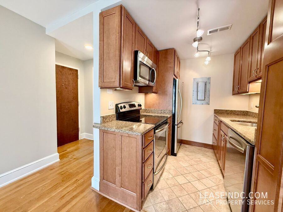 220 13th St Se #15 - Photo 6 of 15