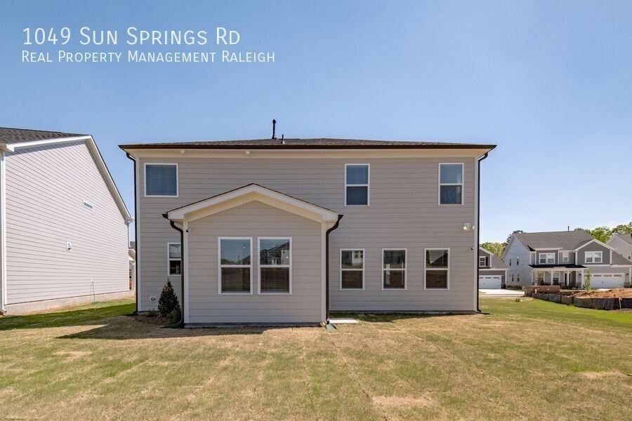 1049 Sun Springs Rd - Photo 3 of 34