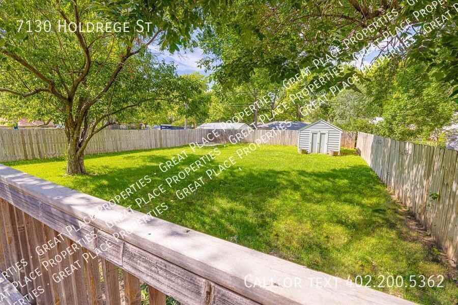 7130 Holdrege St - Photo 7 of 39