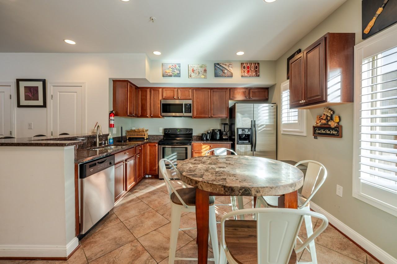 1308 Talbert Ct Se #A - Photo 6 of 21