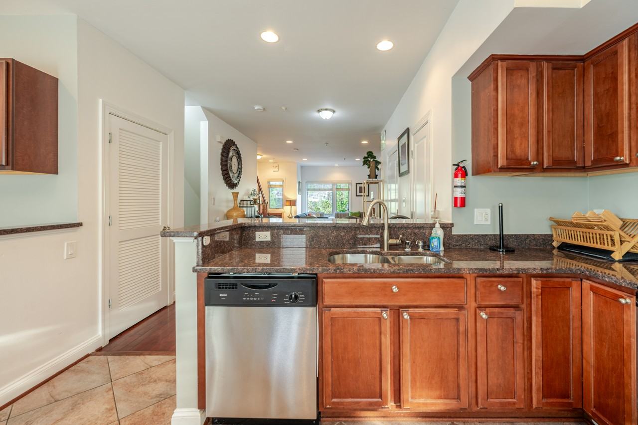 1308 Talbert Ct Se #A - Photo 7 of 21