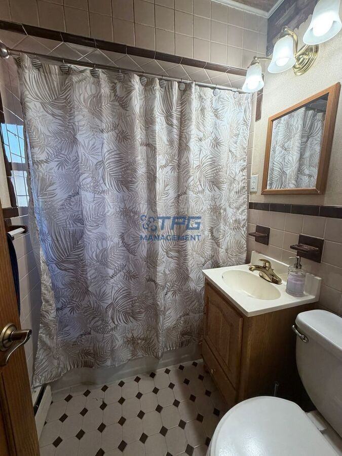 8 Windsor Dr - Photo 6 of 15