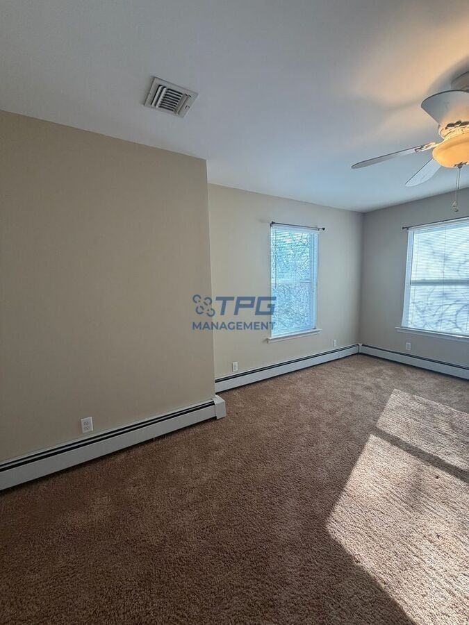 8 Windsor Dr - Photo 7 of 15