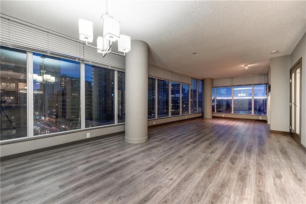 Solaire - 888 4th Ave SW - Photo 4 of 40