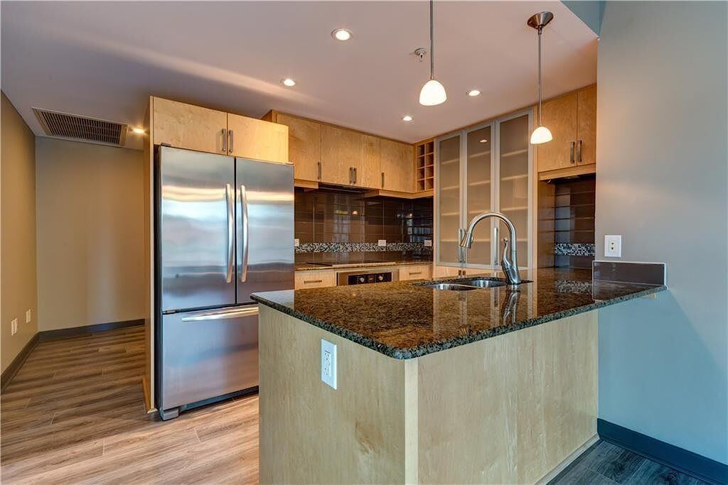 Solaire - 888 4th Ave SW - Photo 5 of 40