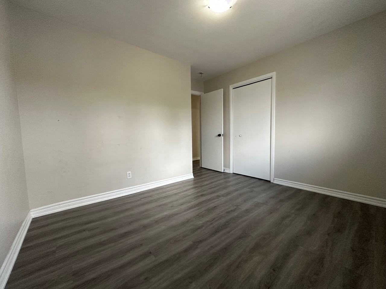 50 Radeski St - Photo 6 of 12