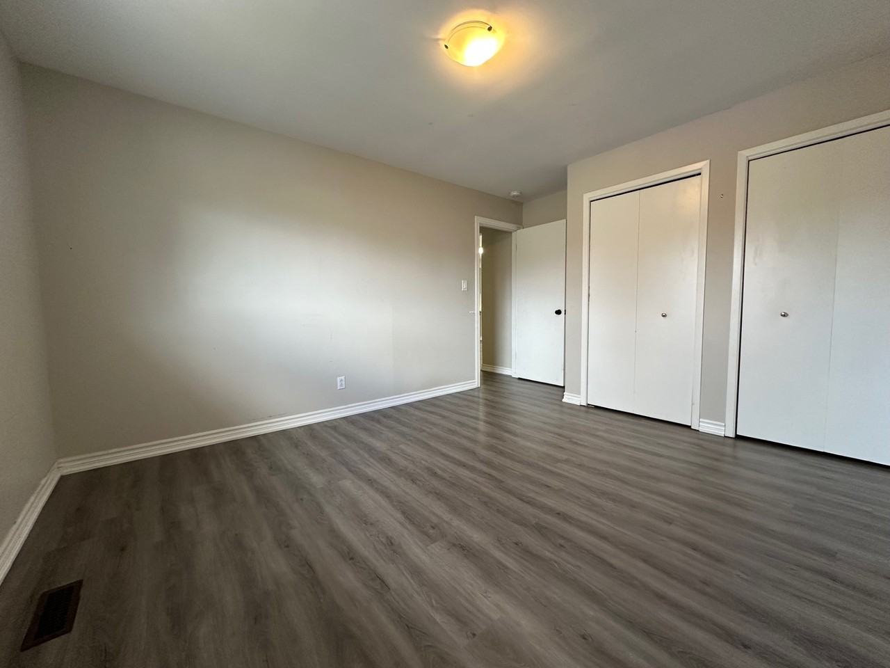 50 Radeski St - Photo 7 of 12