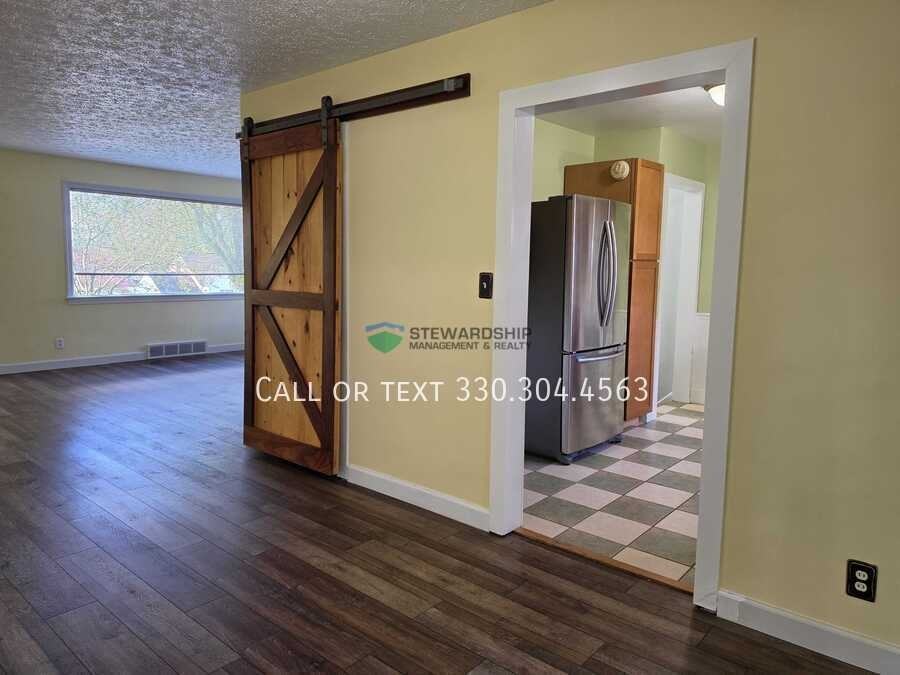 1040 Stuart St Nw - Photo 6 of 35