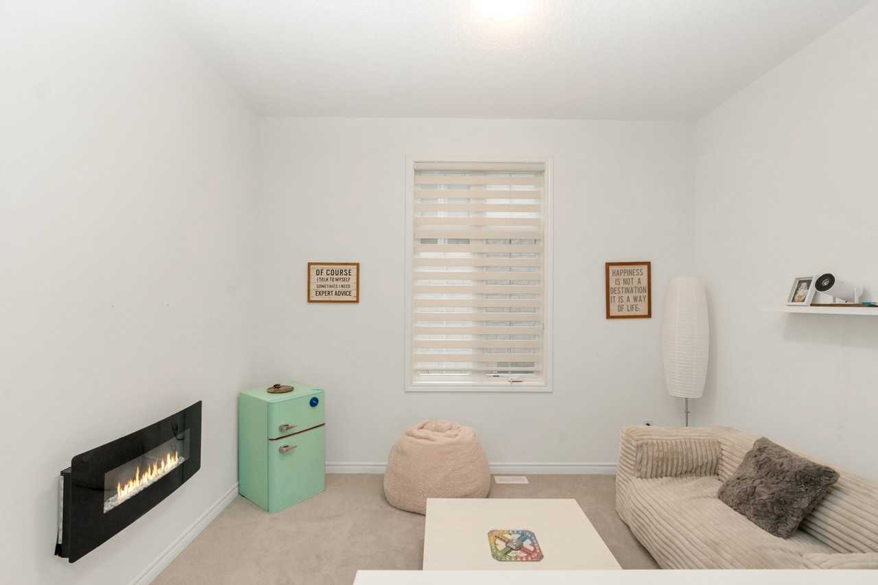 9 Daffodil Rd - Photo 4 of 15