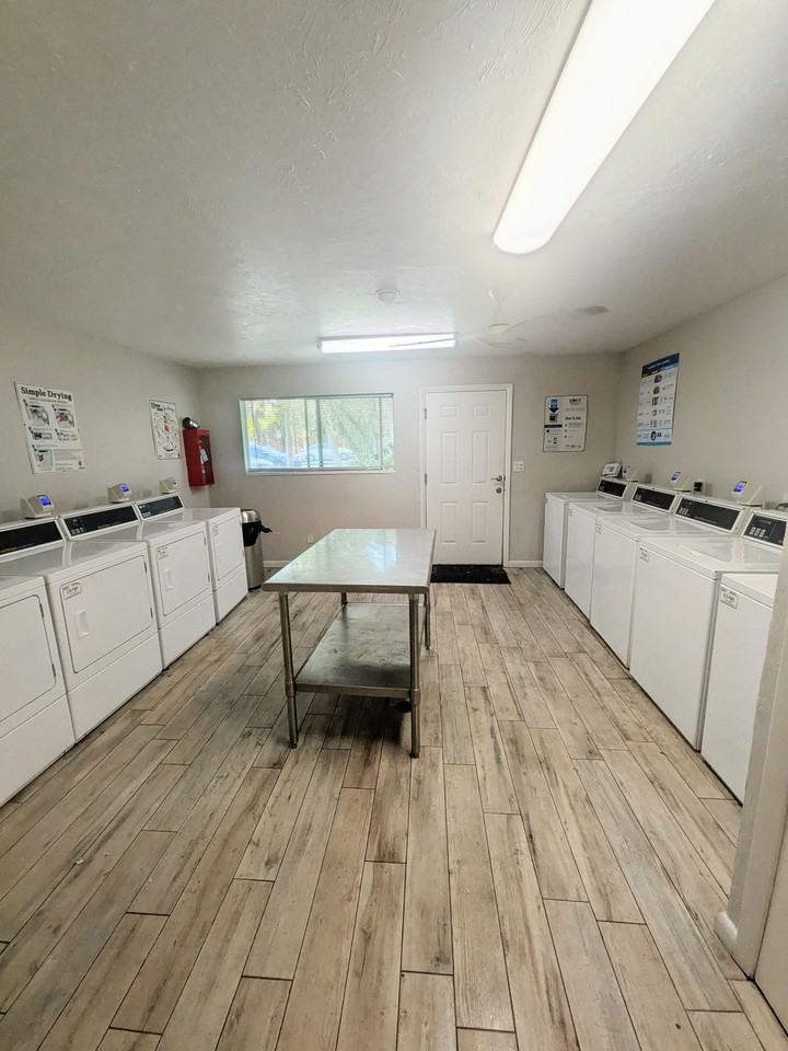 Affordable Apartments in Southwest Gainesville Near Butler Plaza & Archer Road - Photo 4 of 50