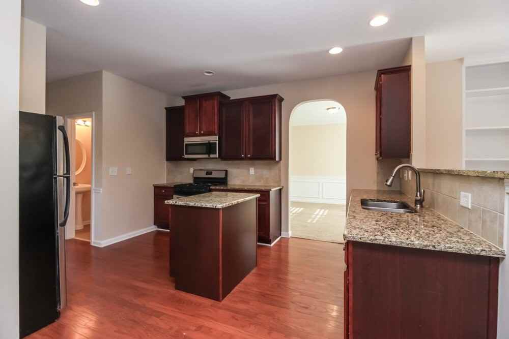 4940 Hopewell Manor Dr - Photo 6 of 32