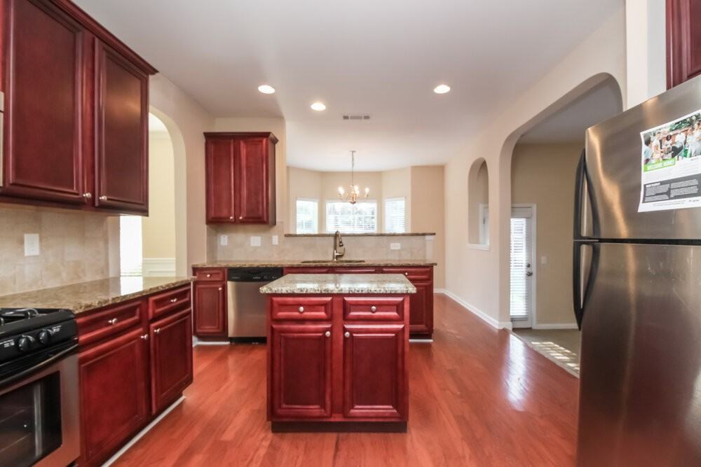 4940 Hopewell Manor Dr - Photo 7 of 32