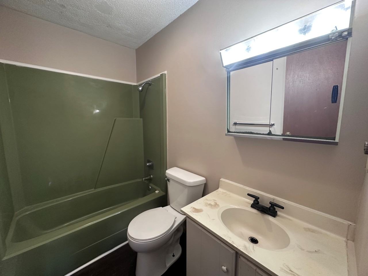 218 Huffman St Apt 2 - Photo 3 of 11