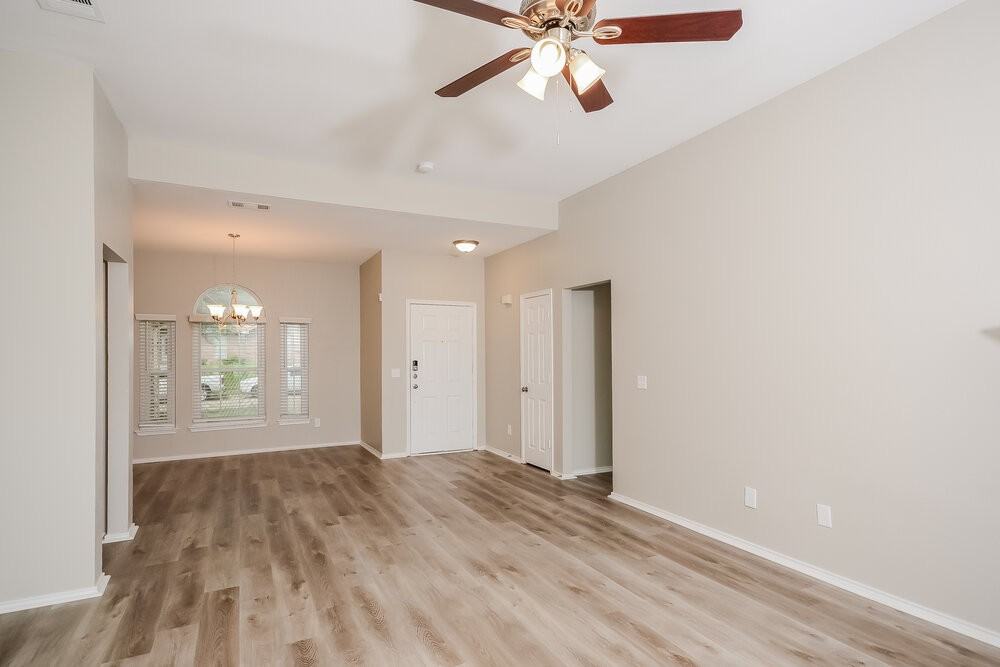 104 S Rolling Meadows Dr - Photo 5 of 19