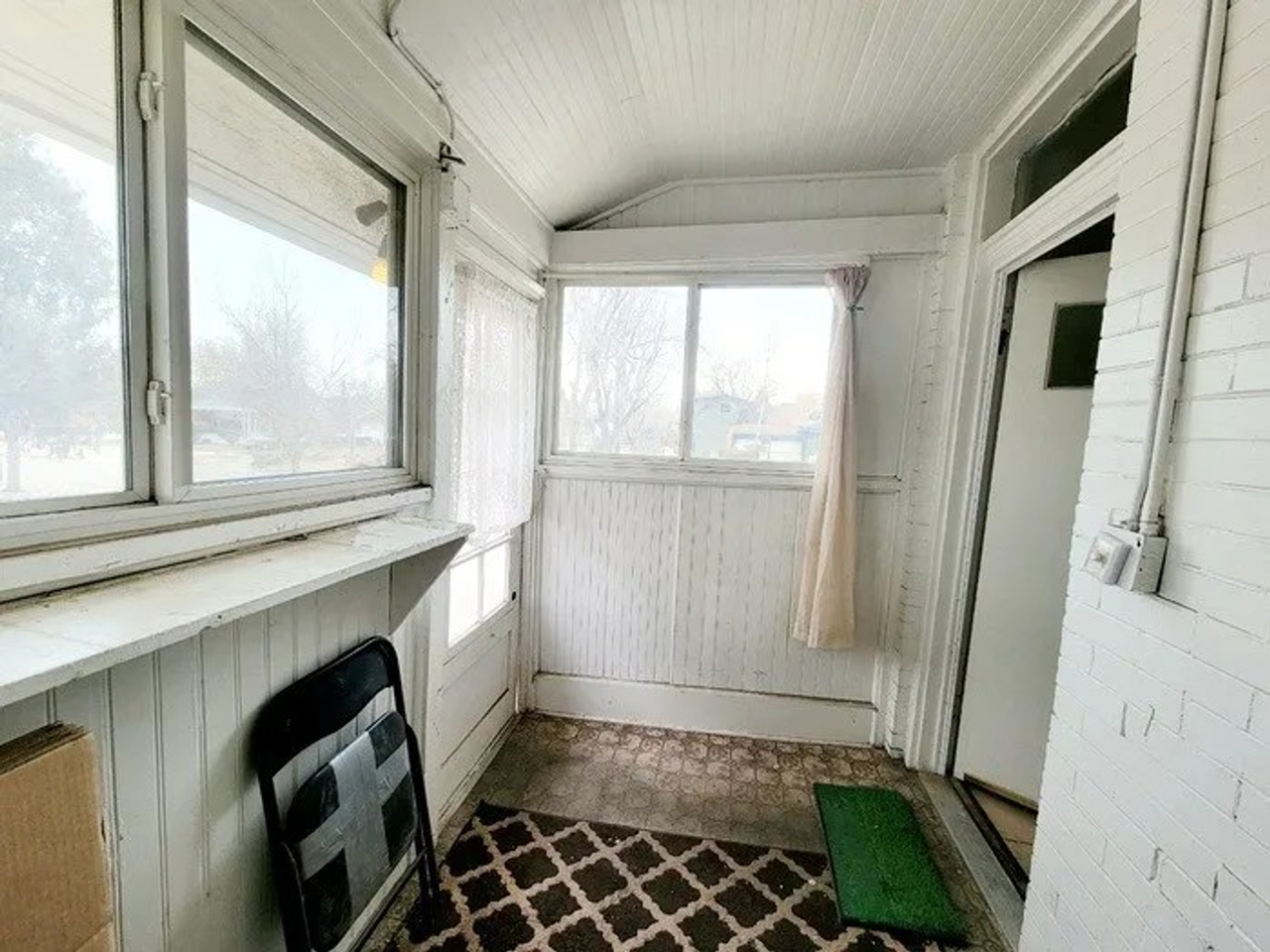 2304 N Grand Ave #C - Photo 6 of 10