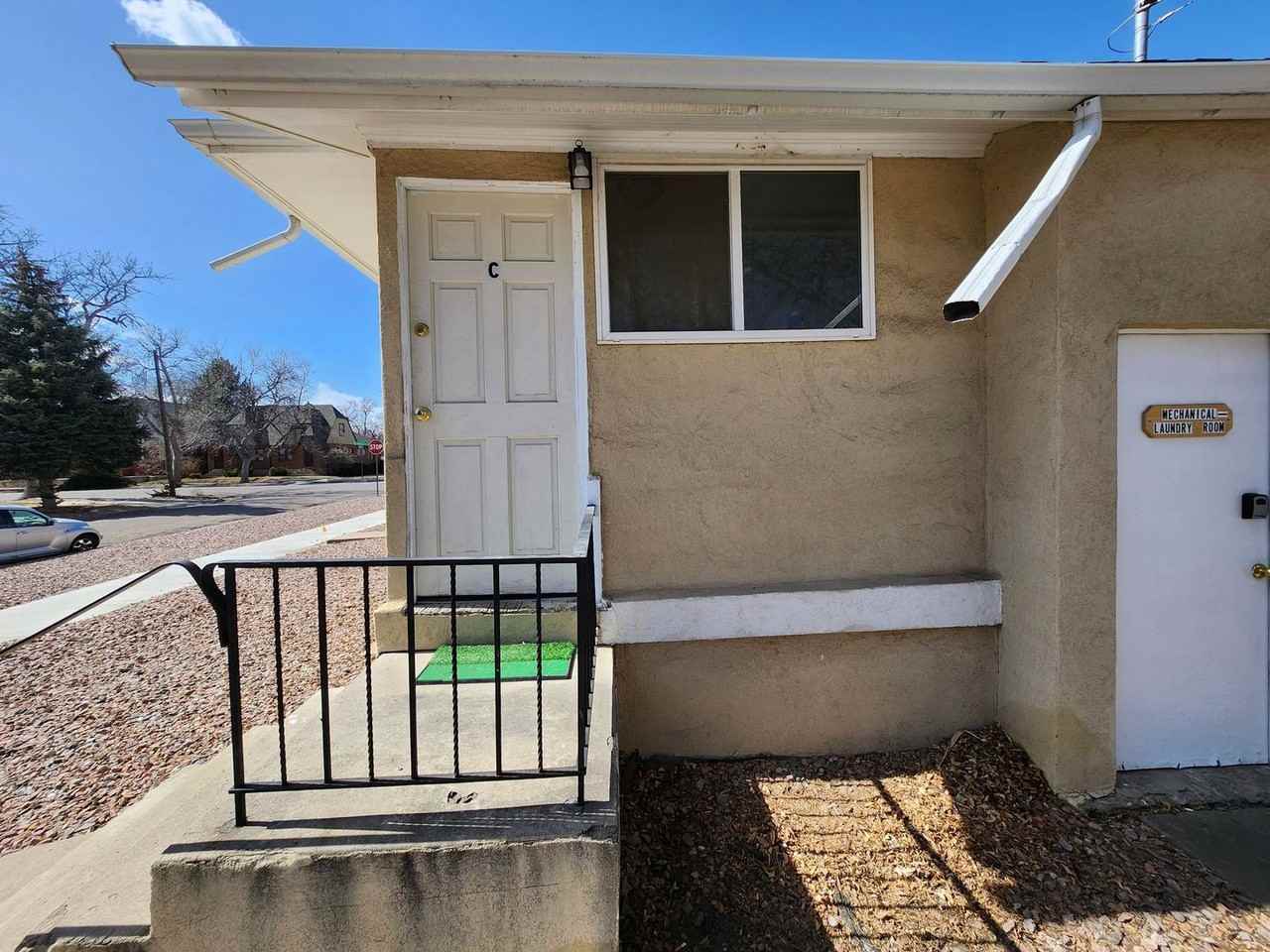 2304 N Grand Ave #C - Photo 7 of 10