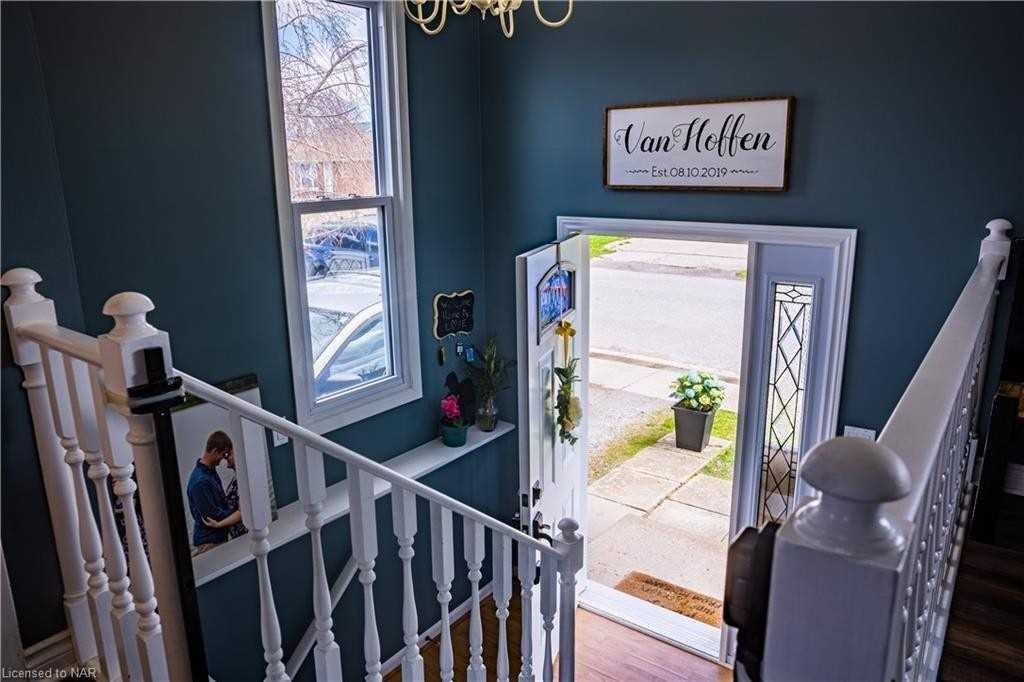 65 Martin St - Photo 2 of 19