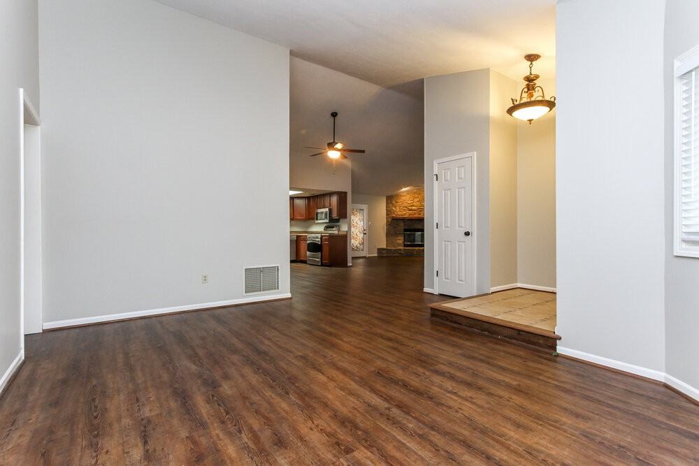 9119 Lansburgh Ct - Photo 2 of 15