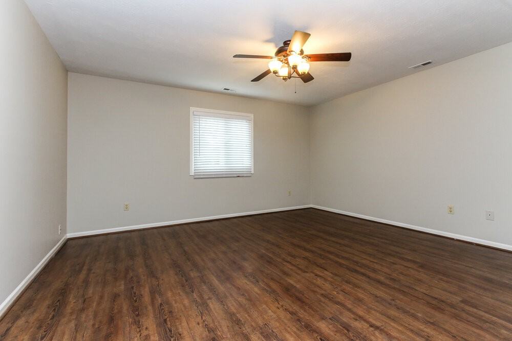 9119 Lansburgh Ct - Photo 7 of 15