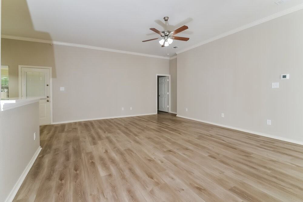 109 Magnolia St - Photo 6 of 19