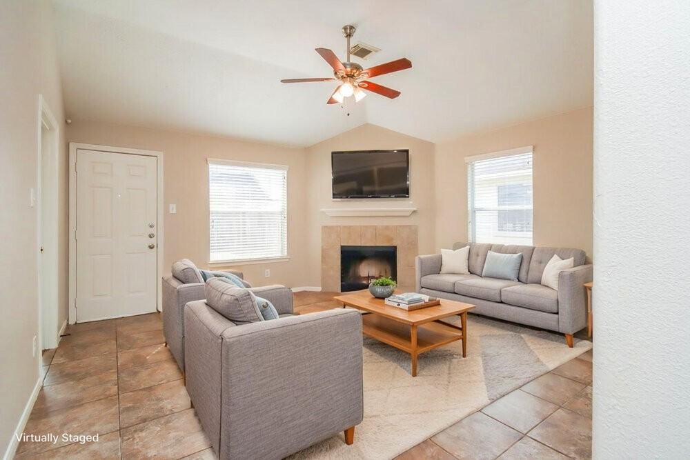 21506 Lovis Way - Photo 3 of 19