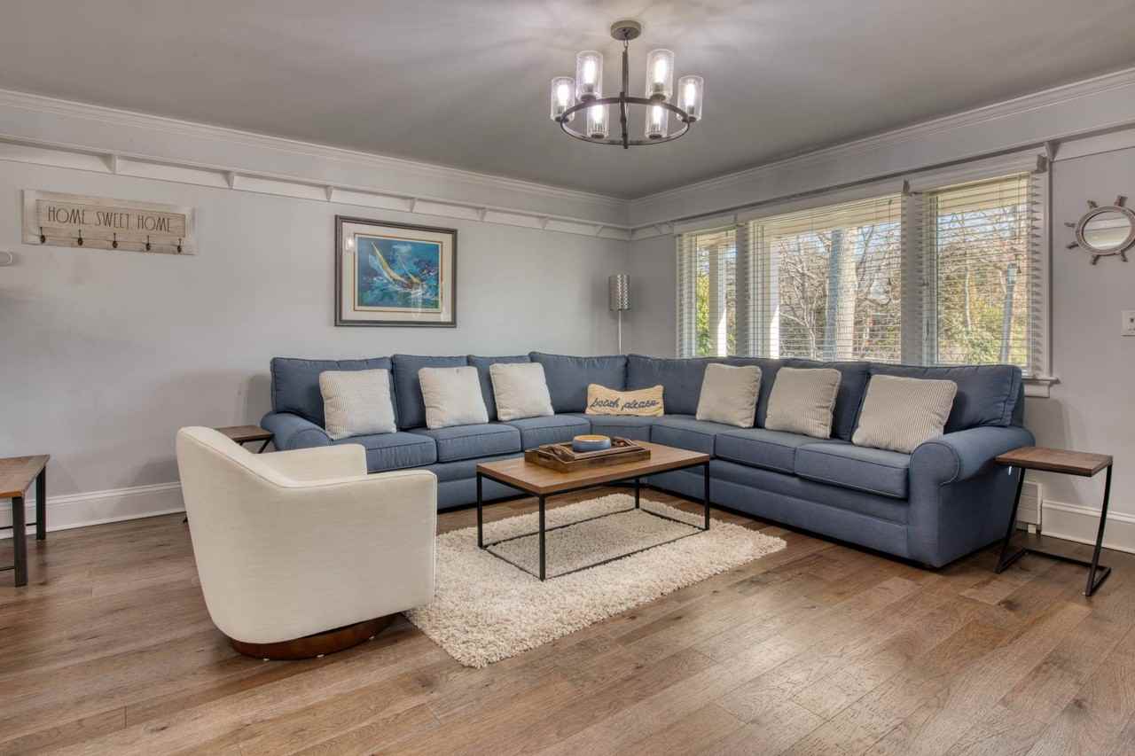 4 Landing Ln - Photo 6 of 24