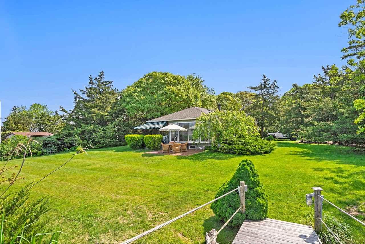 23 Marjorie Ln - Photo 2 of 22