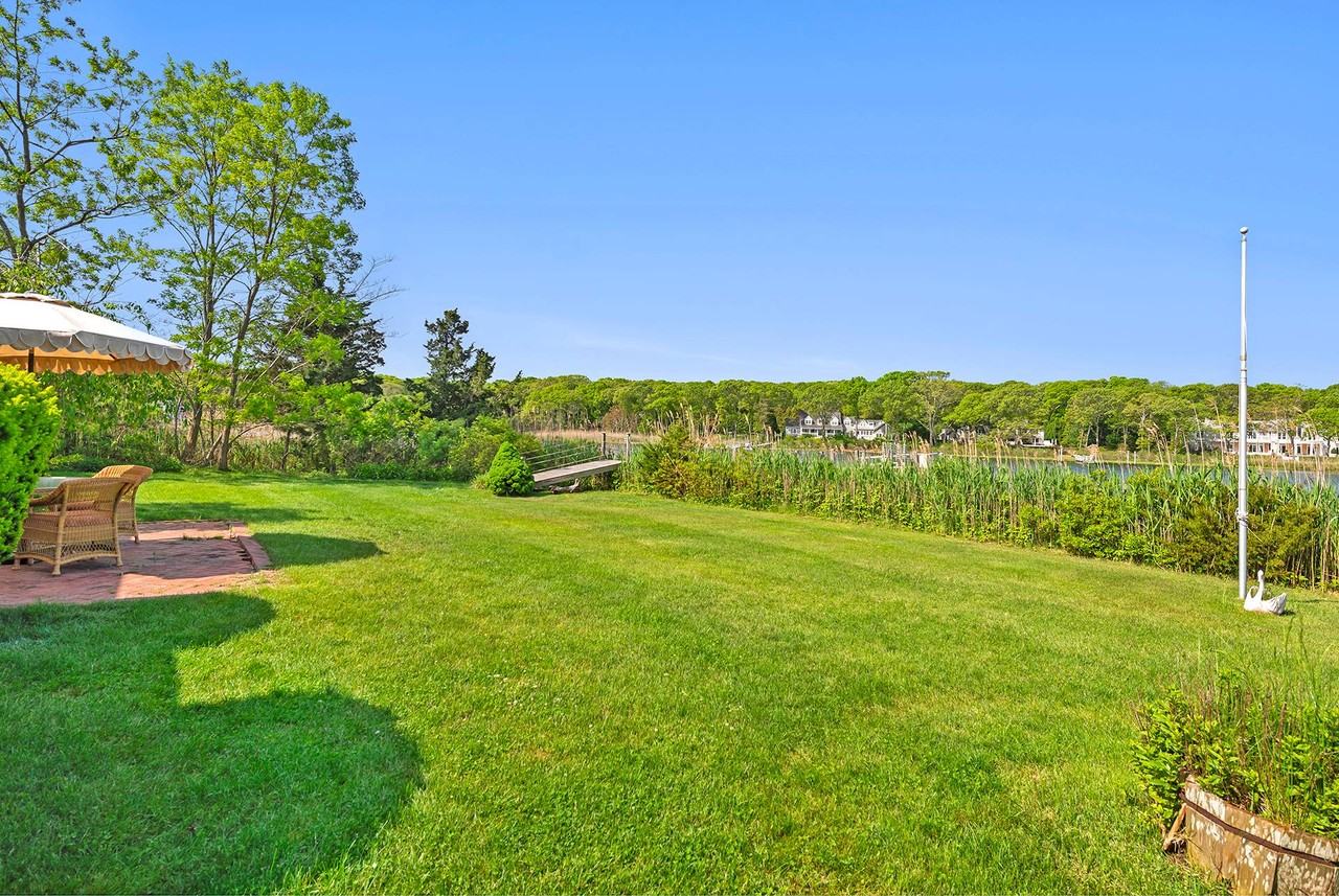 23 Marjorie Ln - Photo 3 of 22