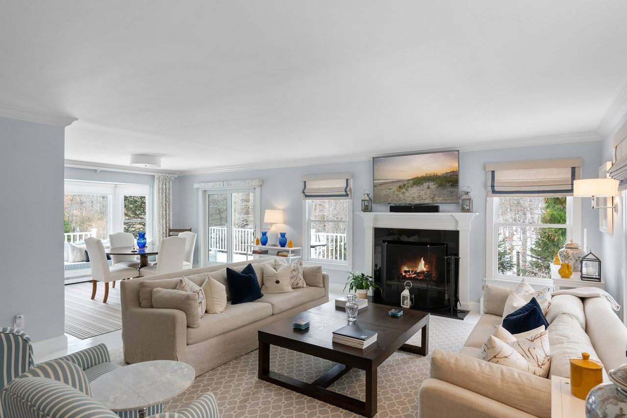 27 Diane Dr - Photo 6 of 24