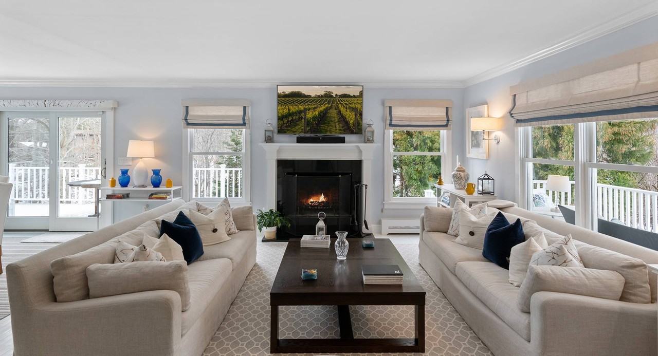 27 Diane Dr - Photo 7 of 24