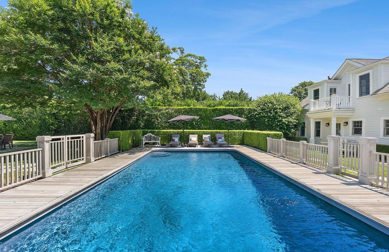 232 Hill St - Photo 4 of 30