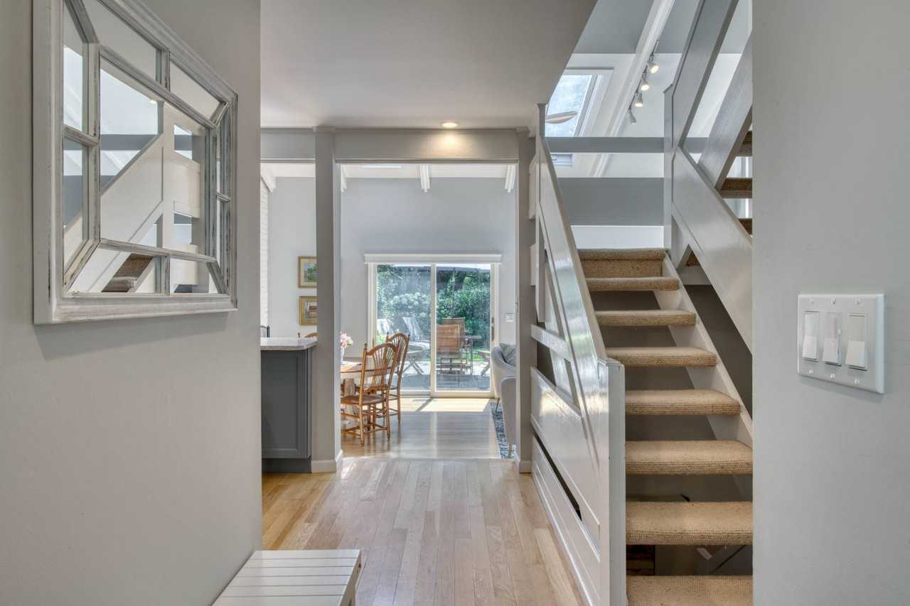 4 Toilsome Ln - Photo 4 of 14