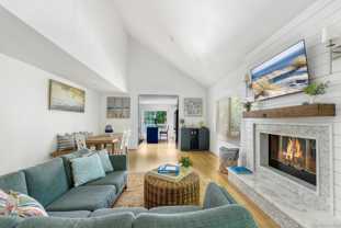 44 Montauk Ave - Photo 1 of 1