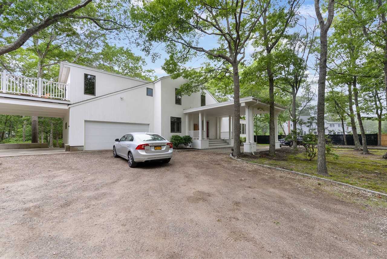 122 Lynn Ave - Photo 2 of 20