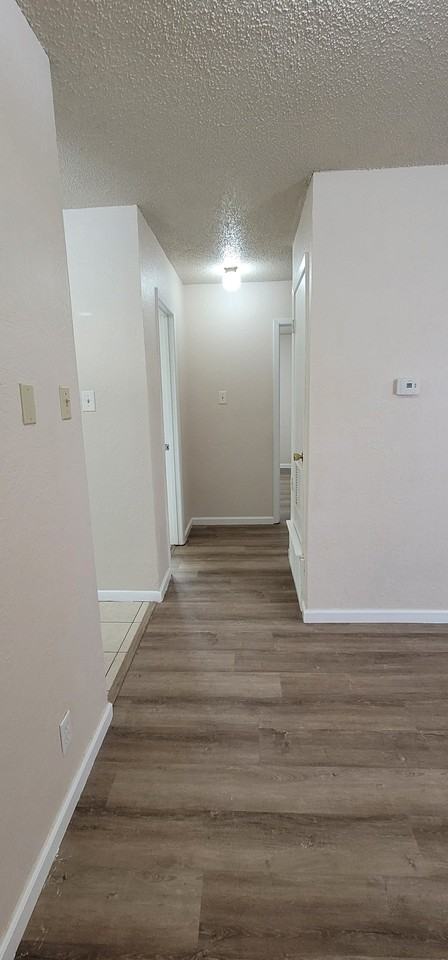 728 N Main St - Photo 5 of 13